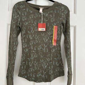 NEW Olive Deer Print Thermal Top – Size S
